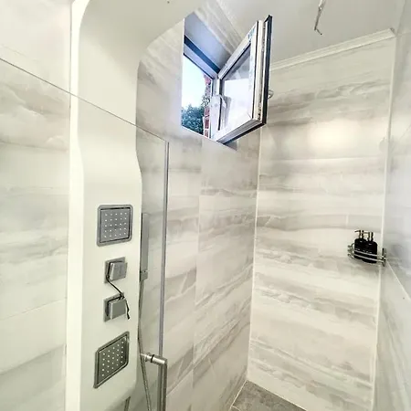 Bliss 2 * Бухарест