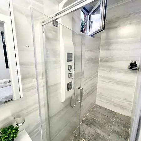 Bliss 2 * Бухарест